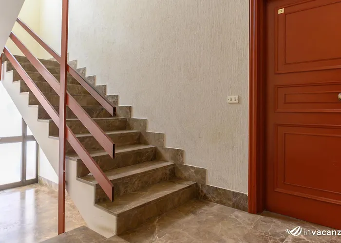 Bilocale Mentana 1 - Invacanza Apartment